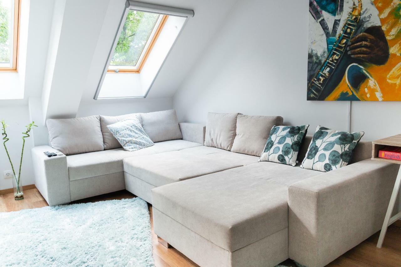 Cozy Flat In The Heart Of The City Oradea Eksteriør bilde