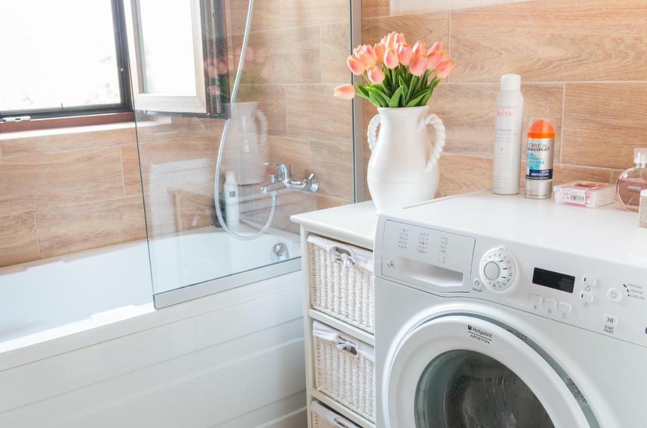 Cozy Flat In The Heart Of The City Oradea Eksteriør bilde