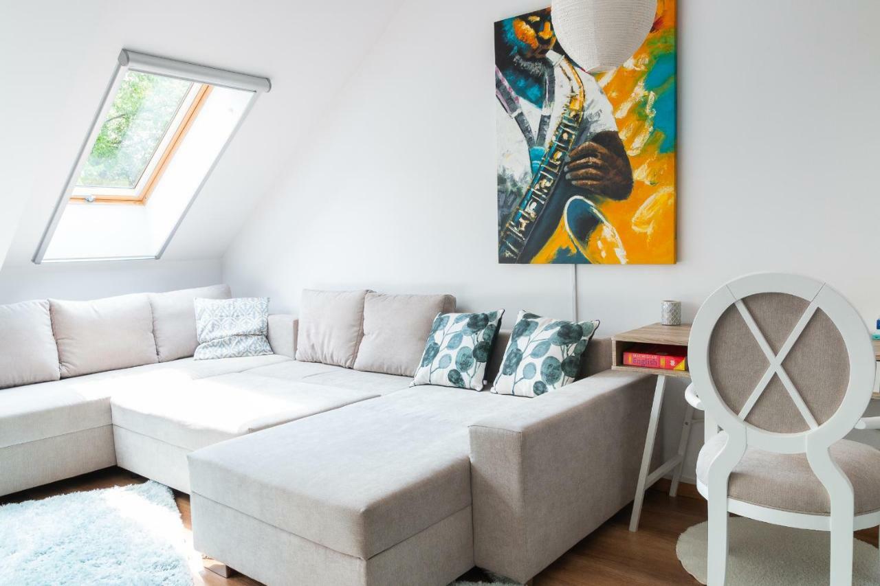Cozy Flat In The Heart Of The City Oradea Eksteriør bilde
