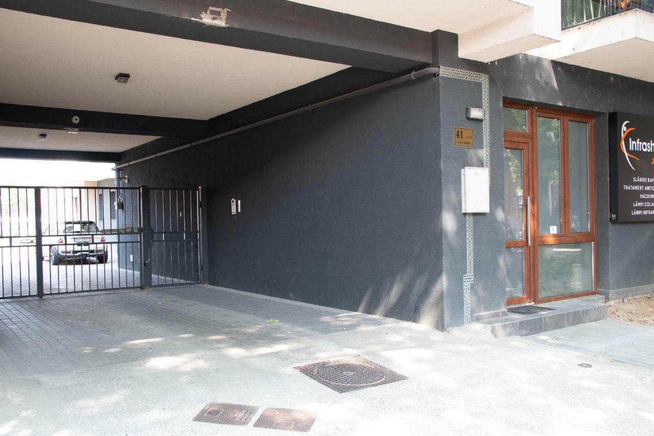 Cozy Flat In The Heart Of The City Oradea Eksteriør bilde